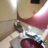 CHECK INN BALI(豊島区/ラブホテル)の写真『202号室 バスルームに入ると洗面台とシャワー付きトイレ。文句ないです。』by 愛だけでできている