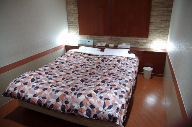 ペガサス(文京区/ラブホテル)の写真『305号室　ベッド』by マーケンワン