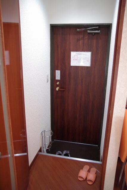 ペガサス(文京区/ラブホテル)の写真『305号室　玄関スペース』by マーケンワン