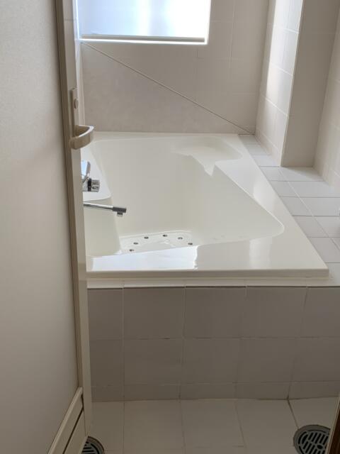 HOTEL D CUBE（Dキューブ）(豊島区/ラブホテル)の写真『403号室　浴室』by 鶯谷人