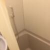 HOTEL グランフォート(新宿区/ラブホテル)の写真『203号室　ユニットバス　シャワー』by ちげ