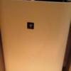 HOTEL SENSE(センス)(新宿区/ラブホテル)の写真『ベッド付近の空気清浄機(利用部屋番号：202号室)』by クロマグロ