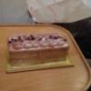 HOTEL SENSE(センス)(新宿区/ラブホテル)の写真『机と嬢から頂いた誕生日ケーキ(利用部屋番号：202号室)』by クロマグロ