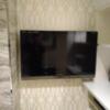 ホテル エリアス(豊島区/ラブホテル)の写真『212号室 テレビ。ベッドに横になって見るには位置が悪い。』by なめろう