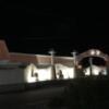 HOTEL PATIOⅠ(パティオ)(伊勢市/ラブホテル)の写真『夜の外観』by まさおJリーグカレーよ