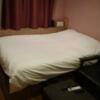 マンゴスチンホテル(町田市/ラブホテル)の写真『508号室のベッド』by angler