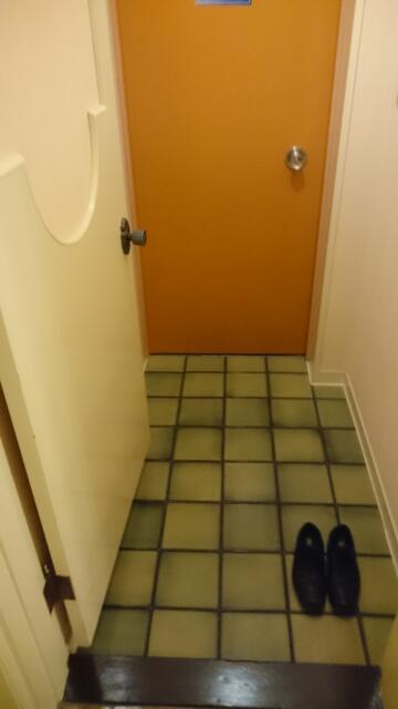 ミンク町田(相模原市/ラブホテル)の写真『403号室 内扉を閉めると靴がつぶれます』by angler