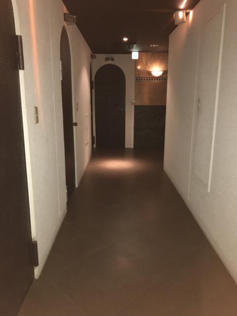 アランド新宿(新宿区/ラブホテル)の写真『3階の廊下①』by 少佐