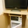 ミンク町田(相模原市/ラブホテル)の写真『307号室のテレビ下に、デッキ、レンジ、持ち込み用冷蔵庫』by angler