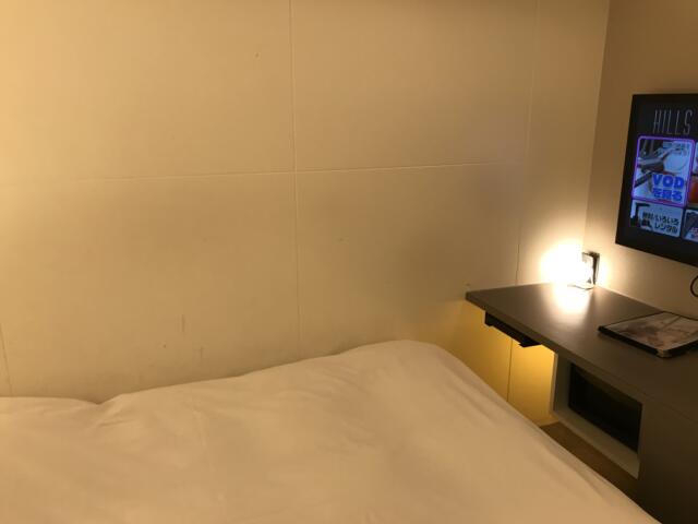 ヒルズホテル五反田(品川区/ラブホテル)の写真『704号室　ベッド』by KAIJKR