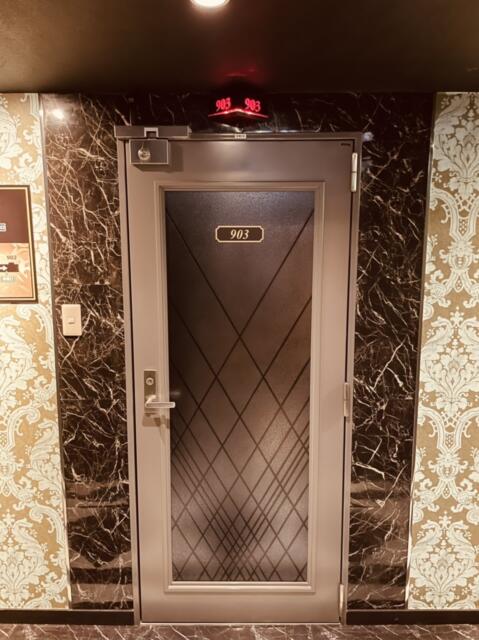 HOTEL ALL-INN G（オールインジー）(豊島区/ラブホテル)の写真『903号室出入口』by miffy.GTI