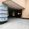 RUAN(ルアン)(横浜市港北区/ラブホテル)の写真『駐車場は、建物内にあります。(20,12)』by キジ