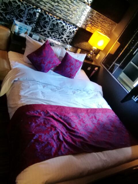 ティアラ(川崎市川崎区/ラブホテル)の写真『ベッドです。(402号室利用。20,12)』by キジ