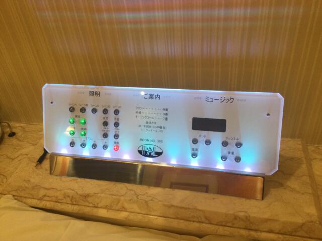 ホテル パル新宿店(新宿区/ラブホテル)の写真『305号室 ワンタッチで調節可能な照明スイッチ』by ACB48