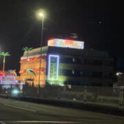 ホテル ドルフィンリゾート 犬山(各務原市/ラブホテル)の写真『夜の外観』by まさおJリーグカレーよ