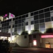 ホテルアン岐阜(岐阜市/ラブホテル)の写真『夜の外観』by まさおJリーグカレーよ