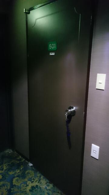ミンク町田(相模原市/ラブホテル)の写真『501号室のドア』by angler