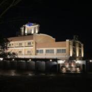 サンマリノ瀬戸 Riverside(瀬戸市/ラブホテル)の写真『夜の外観』by まさおJリーグカレーよ