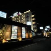 ココホテルアウル(所沢市/ラブホテル)の写真『外観　夜』by 冷やっこ