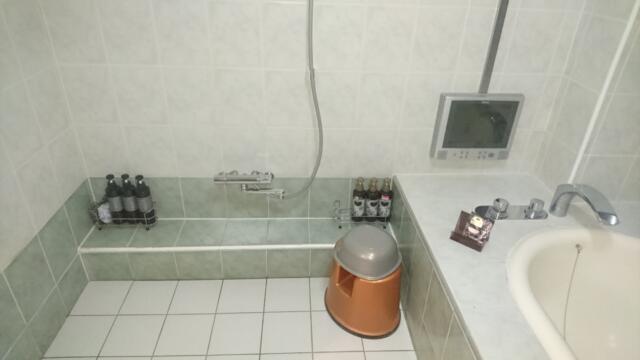 OPERA RESORT(船橋市/ラブホテル)の写真『203号室浴室洗い場＆スケベイス』by よしお440