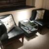 HOTEL REFRAIN(リフレイン)(豊島区/ラブホテル)の写真『305号室　ソファー（対談でもするのかという配置ですけど）』by 市