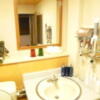 シーズ五反田(品川区/ラブホテル)の写真『301号室（洗面台はトイレと同じ空間で仕切りなし）』by 格付屋
