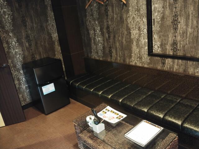 HOTEL ザ・ウエスト(八王子市/ラブホテル)の写真『307号室リビング。改装して雰囲気、備品変わってました。』by すぬすぬ（運営スタッフ）