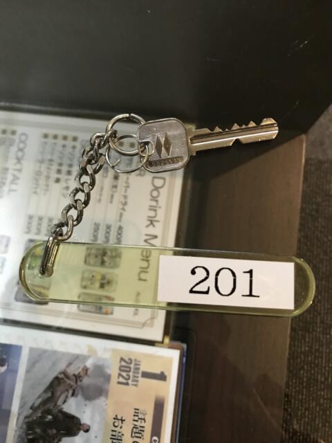 ホテル エビナ(海老名市/ラブホテル)の写真『201号室の鍵』by 少佐