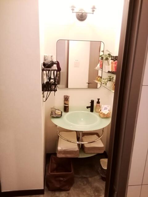 セッティングザシーン厚木(厚木市/ラブホテル)の写真『洗面所です。(513号室利用21,1)』by キジ