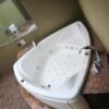 セッティングザシーン厚木(厚木市/ラブホテル)の写真『外のｼﾞｬｸﾞｼﾞｰ付きの浴槽です。(308号室21,1)』by キジ