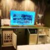 セッティングザシーン厚木(厚木市/ラブホテル)の写真『TV、冷蔵庫、ｳｫｰﾀｰｻｰﾊﾞｰ、電子レンジです。(308号室21,1)』by キジ
