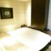 HOTEL Villa Senmei(ヴィラ センメイ）(大田区/ラブホテル)の写真『208号室（入口から部屋奥方向）』by 格付屋