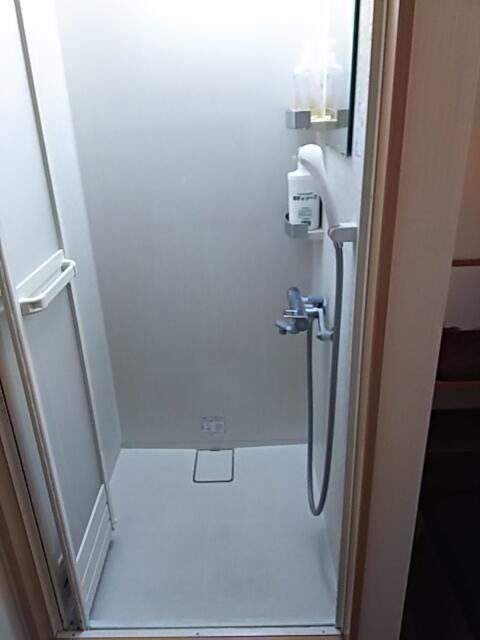 レンタルルーム ROOMS(新宿区/ラブホテル)の写真『5号室 シャワー』by 巨乳輪ファン