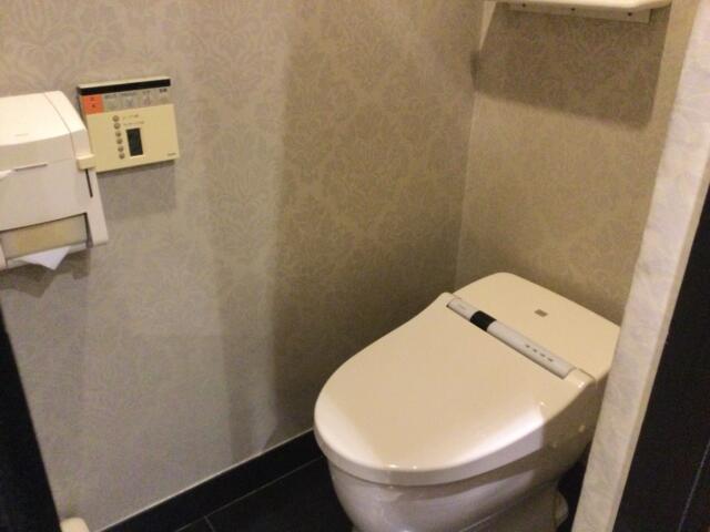 ホテル パル新宿店(新宿区/ラブホテル)の写真『203号室 トイレ』by ACB48