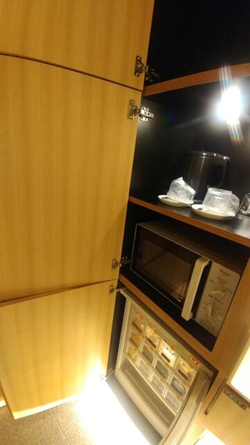 KOYADO HOTEL(台東区/ラブホテル)の写真『5号室　冷蔵庫　有料BOX お茶セット』by 来栖
