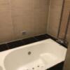 トキワ(豊島区/ラブホテル)の写真『502号室　浴槽。蛇口までは奥の淵からアプローチが必要。』by Infield fly