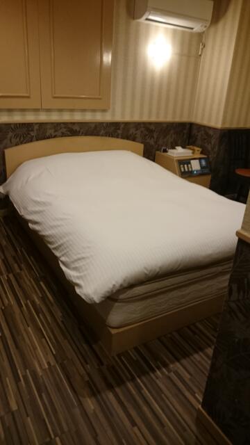 RING MY BELL（リングマイベル）(相模原市/ラブホテル)の写真『401号室のベッド ちょっと軋む。(^^ゞ。』by angler