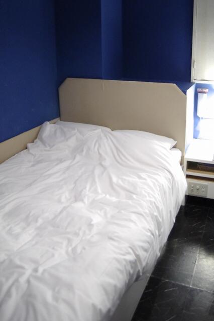 アクア横浜(横浜市西区/ラブホテル)の写真『202号室　ベッド』by マーケンワン
