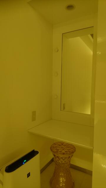 GRAND CHARIOT(グランシャリオ)(新宿区/ラブホテル)の写真『310号室（部屋奥に化粧台）』by 格付屋