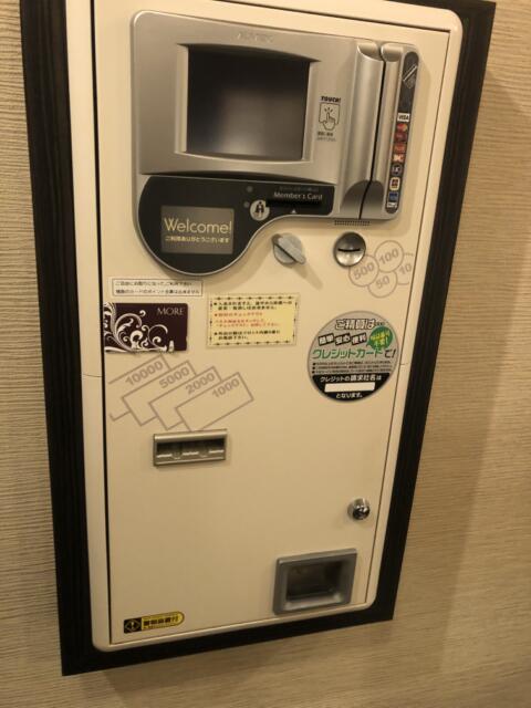 MORE(モア)(葛飾区/ラブホテル)の写真『202号室、自動精算機』by 日本代表