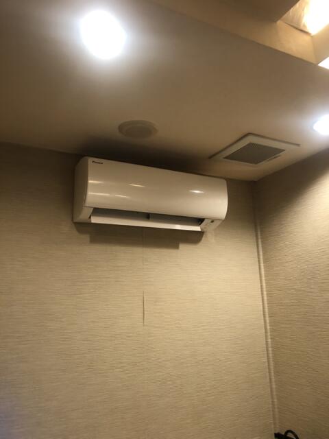 MORE(モア)(葛飾区/ラブホテル)の写真『202号室、エアコン』by 日本代表