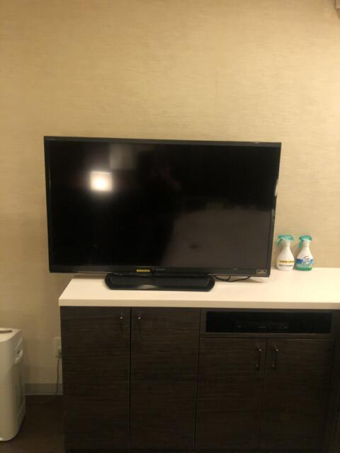 MORE(モア)(葛飾区/ラブホテル)の写真『202号室、テレビ』by 日本代表