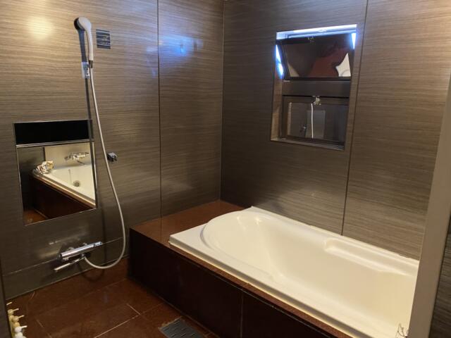 HOTEL LOHAS(墨田区/ラブホテル)の写真『901号室・浴室』by カズ35