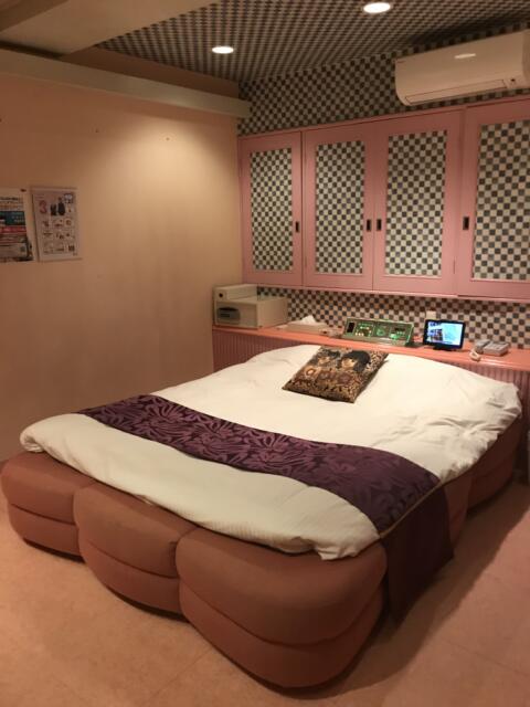 ラピア(新宿区/ラブホテル)の写真『407号室の室内①』by 少佐