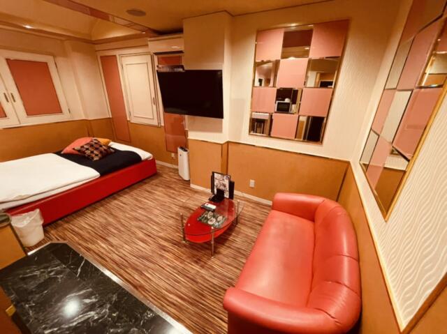 ホテルSAVOY(台東区/ラブホテル)の写真『606号室の部屋全景』by miffy.GTI