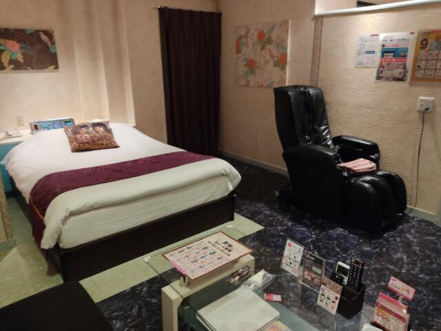 ラピア(新宿区/ラブホテル)の写真『206号室 角から』by ところてんえもん
