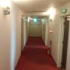 ホテルシティ(立川市/ラブホテル)の写真『５階の廊下　廊下の左右に部屋が配置されている作り』by 市