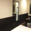 池袋セントラルホテル(豊島区/ラブホテル)の写真『303号室(スーペリア) ベッド側から見た室内』by ACB48
