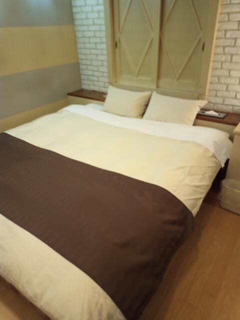 Festa （フェスタ）(成田市/ラブホテル)の写真『101号室　ベッド』by かーたー