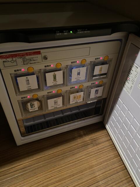ヒルズホテル五反田(品川区/ラブホテル)の写真『605号室(販売用冷蔵庫)』by こねほ